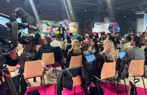 Tisková konference Magenta Experience Center_průzkum